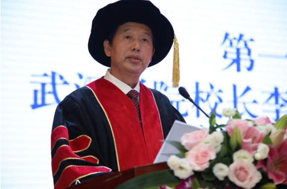 武汉学院校歌“云毕业”首发_致不平凡的2020毕业生！